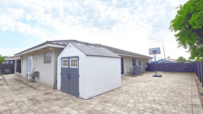 Building Photo - 3796 SW 148th Ct
