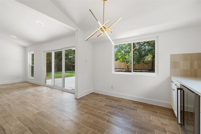 Building Photo - 1111 Spearson Ln