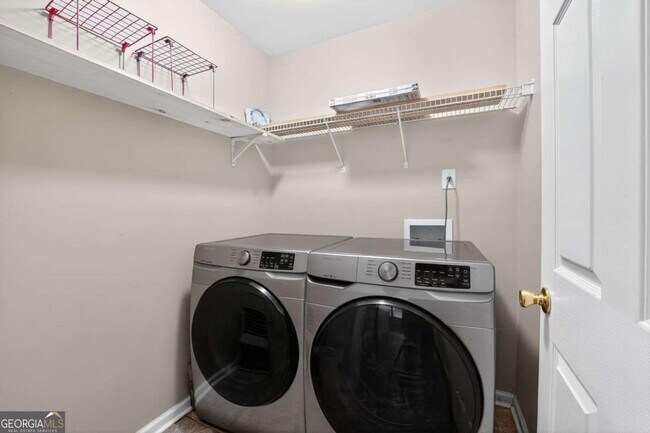 Building Photo - 605 Lofty Ln