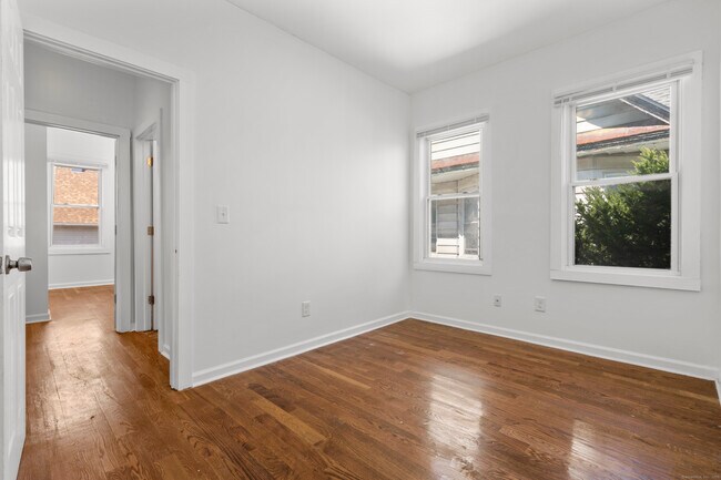 Building Photo - 768 Stratford Ave