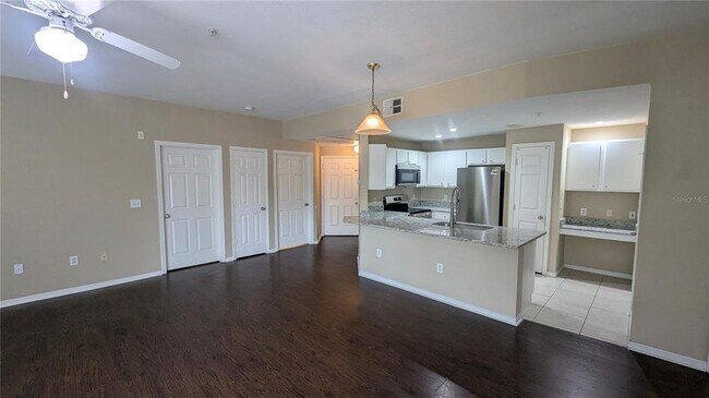 Building Photo - 2000 Erving Cir