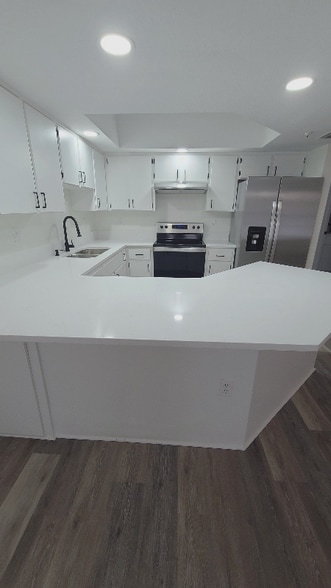 Building Photo - 10490 Chalmer St