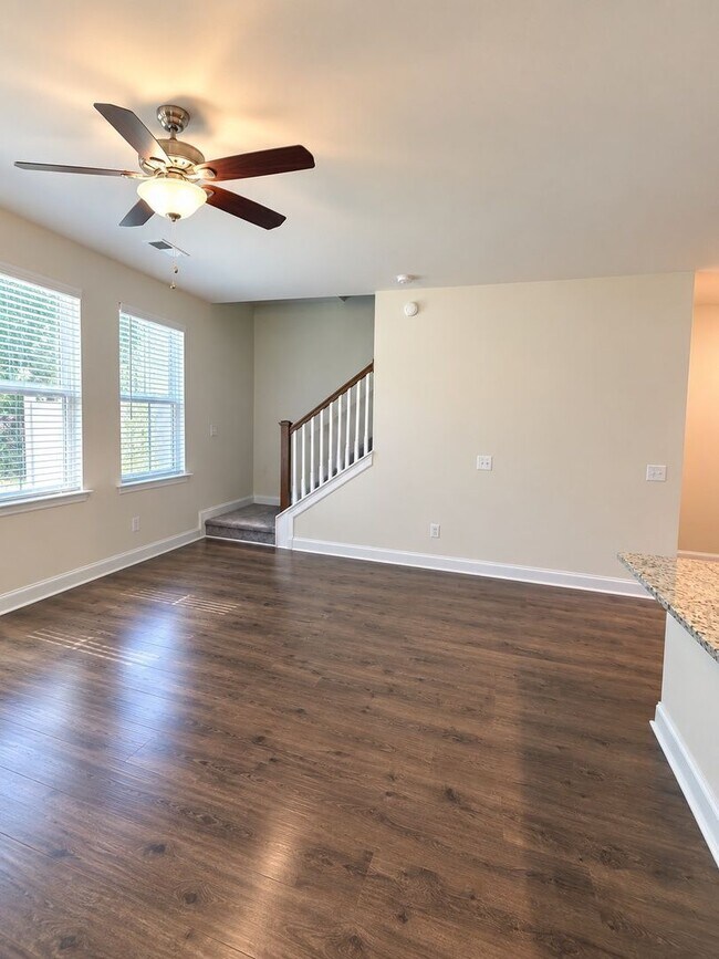 Building Photo - 7775 Montview Rd