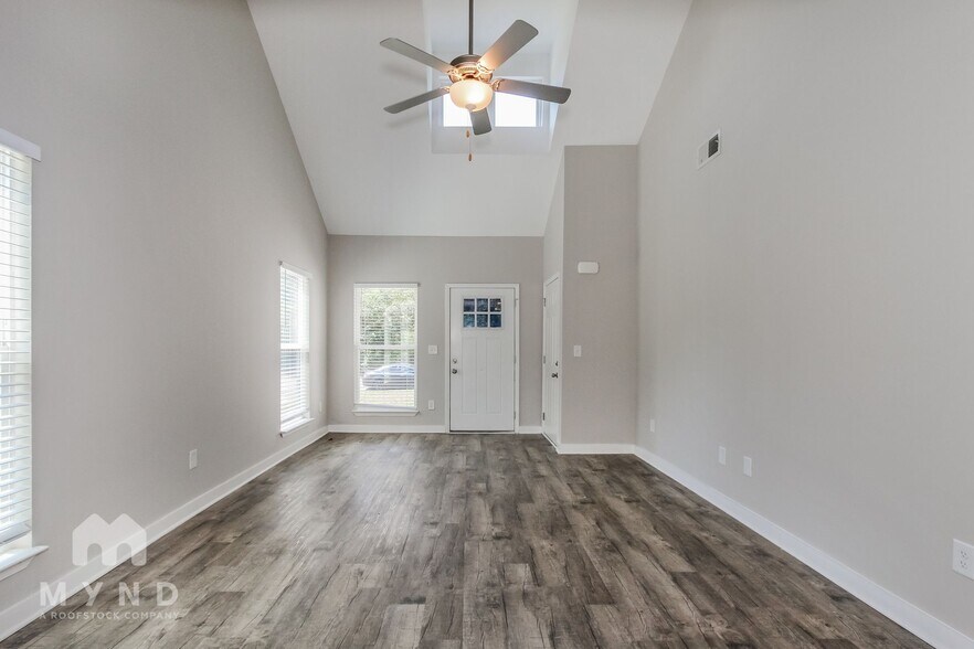 Building Photo - 10 Willowridge Ln