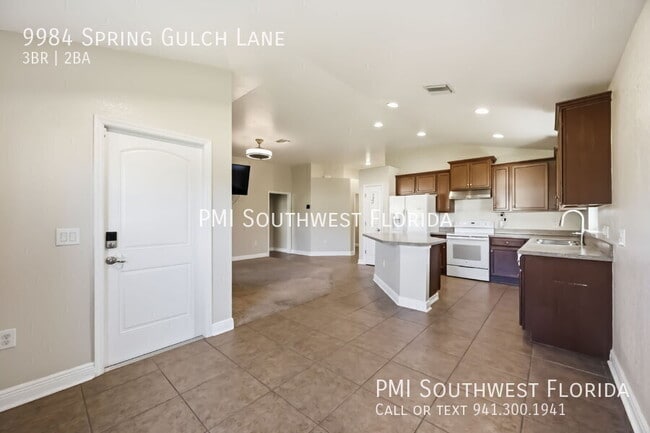 Building Photo - 9984 Spring Gulch Ln
