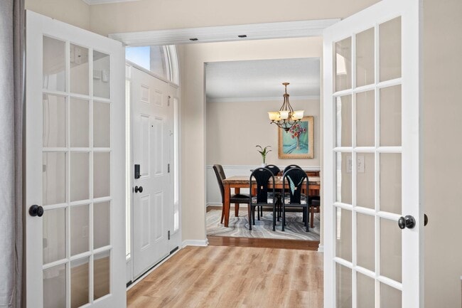 Building Photo - Spacious Living with a Private Primary Retreat!