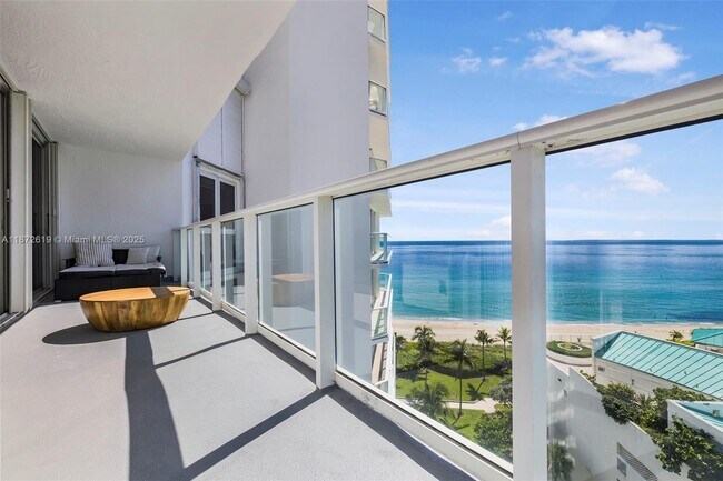 Building Photo - 16485 Collins Ave