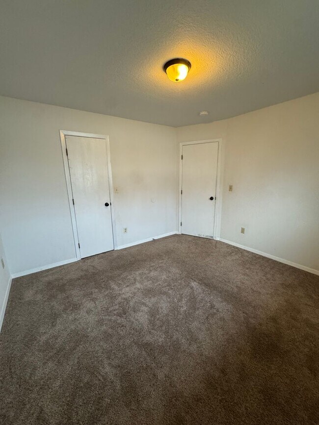 Building Photo - 8101 E 16th Ave