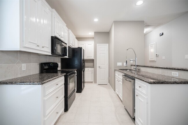 Building Photo - 13165 Snow Ln