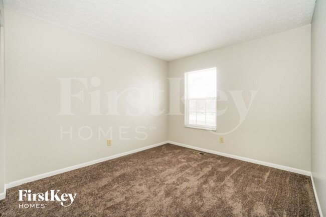Building Photo - 5993 Brookmont Dr