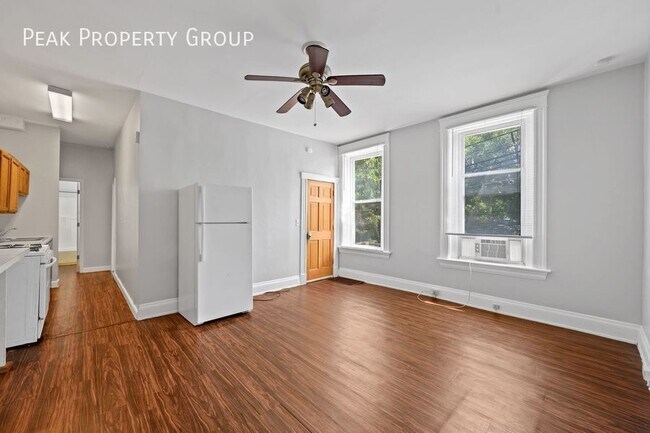 Building Photo - 494 Riddle Rd