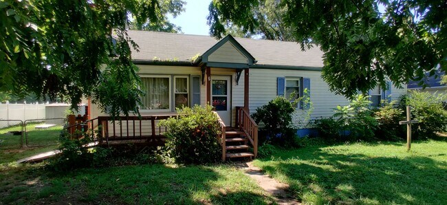 Primary Photo - 2709 Galena Ave