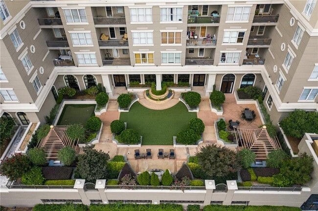 Building Photo - 3334 Peachtree Rd NE