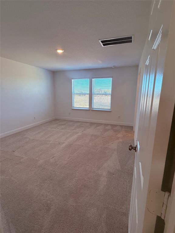 Building Photo - 513 Senca Pk