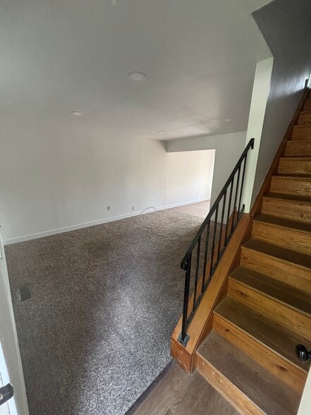 Building Photo - 820 Jackson Ln