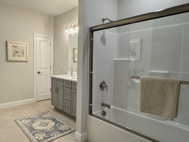 Building Photo - 74 Rockingham Rd