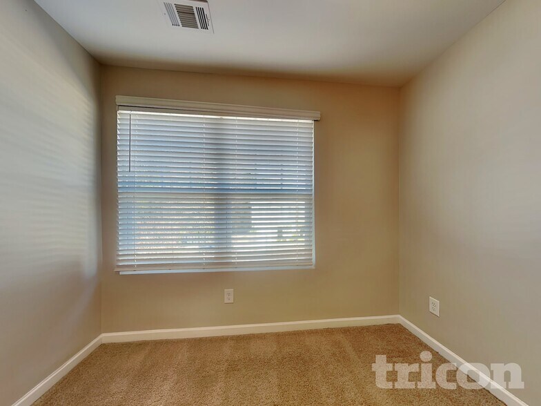 Building Photo - 11877 Fuller St