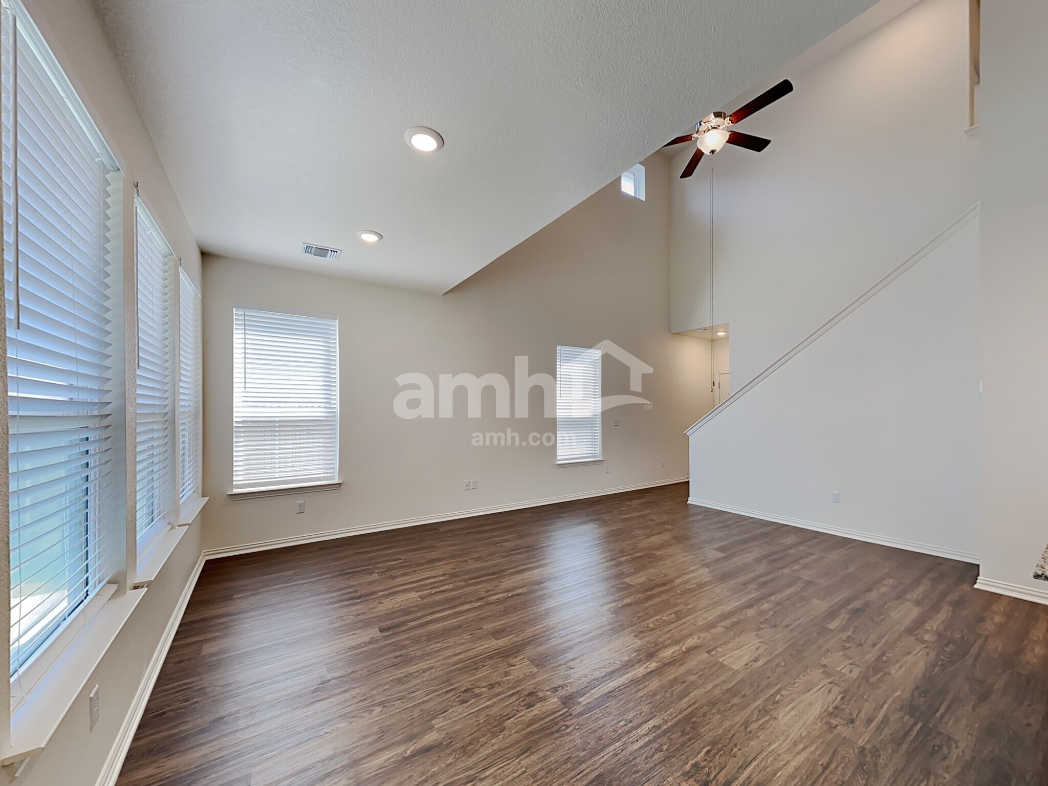 Building Photo - 168 Pebble Creek Run