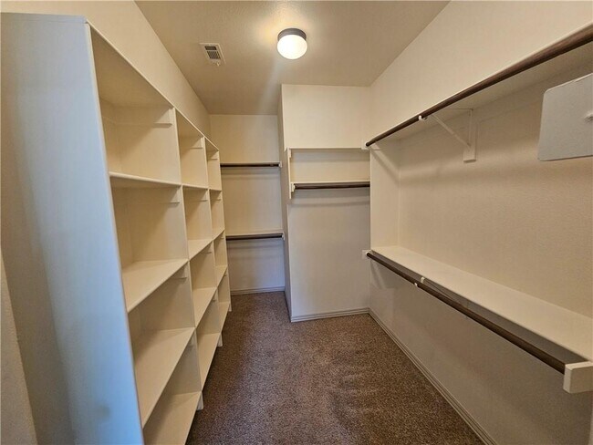 Building Photo - 2311 S Mont Blanc Ave