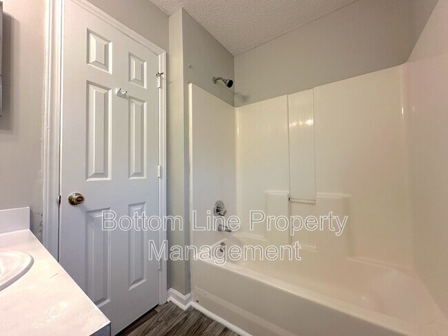 Building Photo - 3521 Atlas Dr