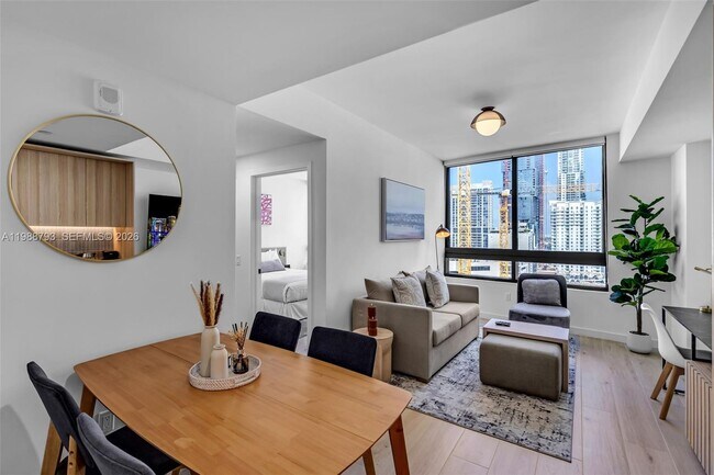 Building Photo - 225 N Miami Ave