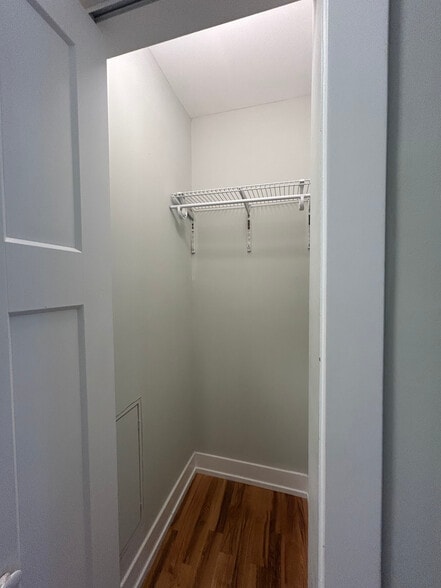 Building Photo - 545 Chestnut St