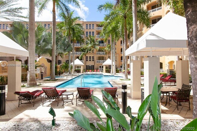 Building Photo - 3001 NE 185th St