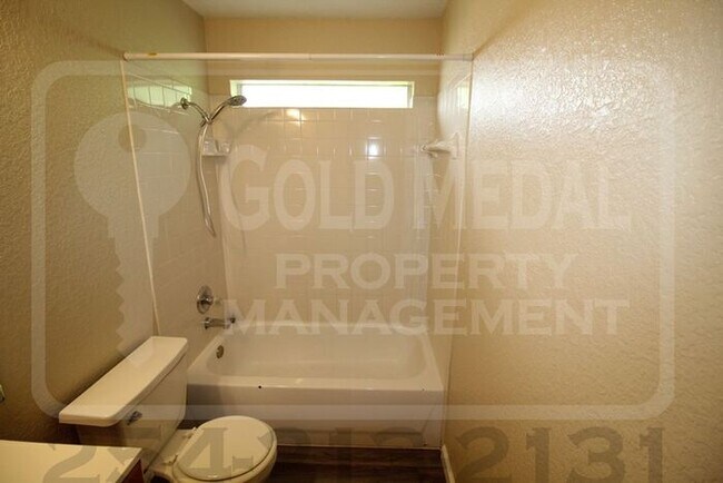 Building Photo - 3410 Cantabrian Dr