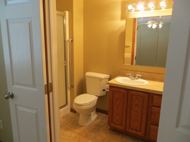 Building Photo - 2619 Laverna St