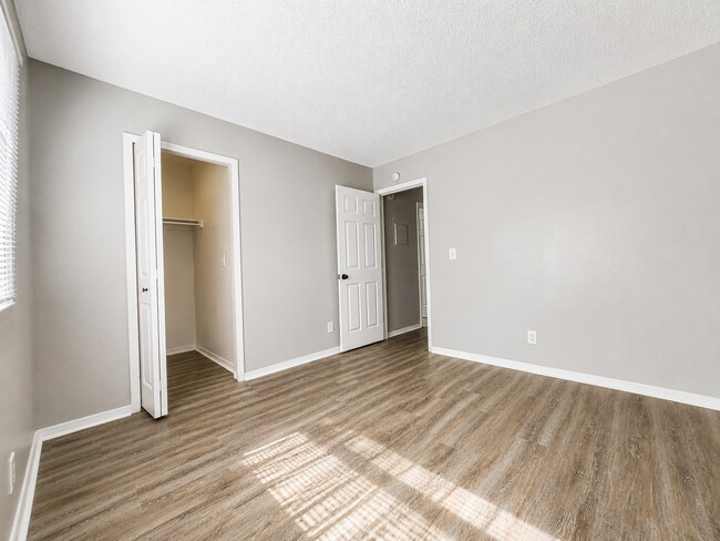 Building Photo - 1835 Zebulon Dr