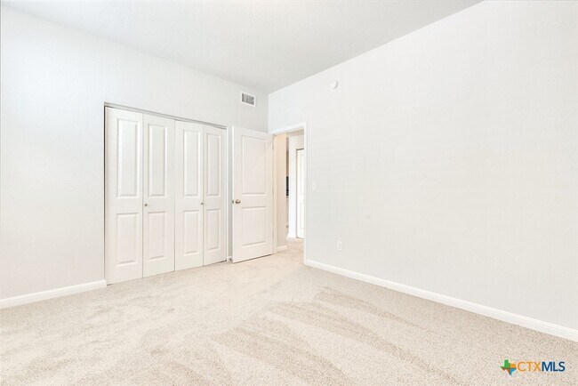 Building Photo - 1628 Arbor Knot Dr