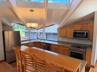 Building Photo - Spacious Home with Office, Studio, Workshop - Endless Possibilities!