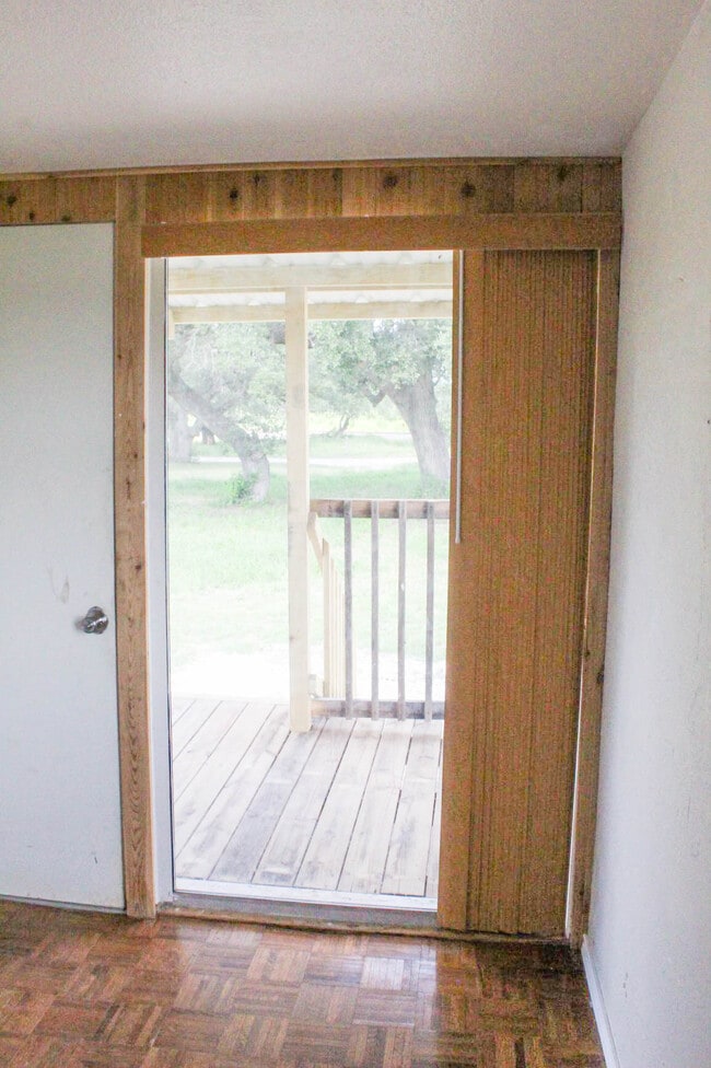 Building Photo - 106 Private Rd 7741