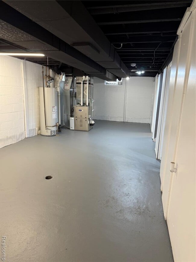 Building Photo - 2729 Kipling Ave