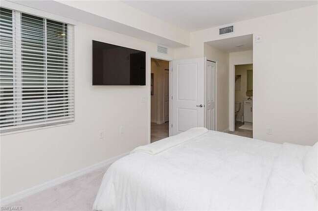 Building Photo - 5835 Double Eagle Cir