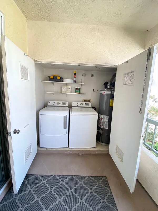 Building Photo - 10884 Sabre Hill Dr