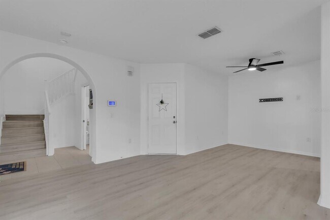 Building Photo - 4210 Windsor Lake Cir