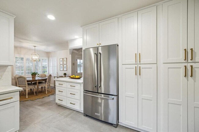 Building Photo - 7810 Pagewood Ln