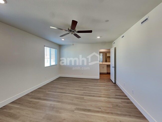 Building Photo - 262 Dahlia Rachel Pl