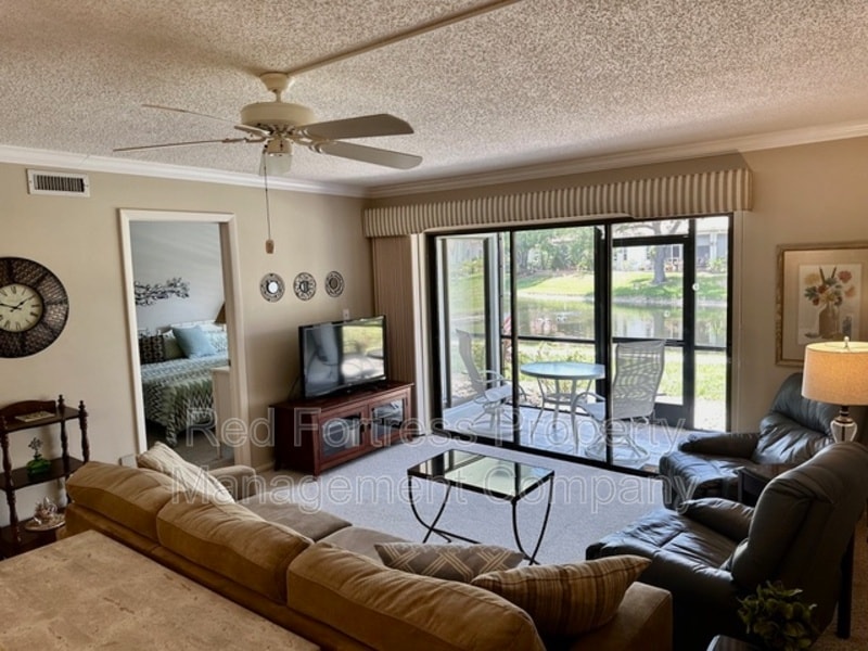 Building Photo - 7113 Quail Run Ct W