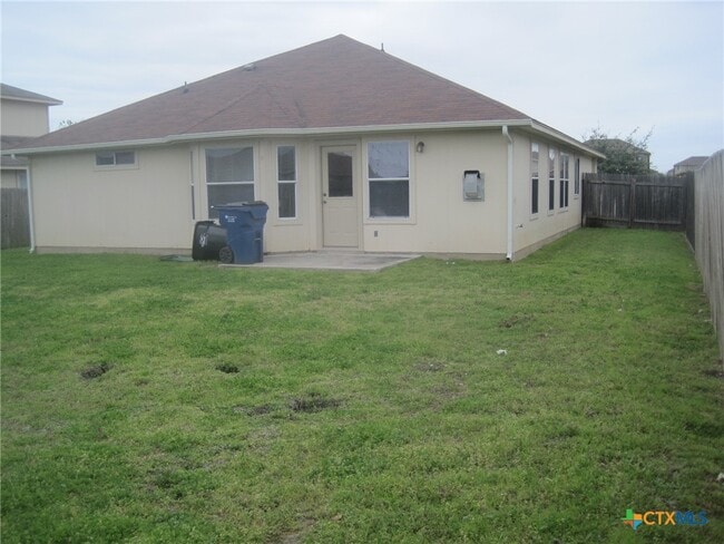Building Photo - 102 Hersee Ct
