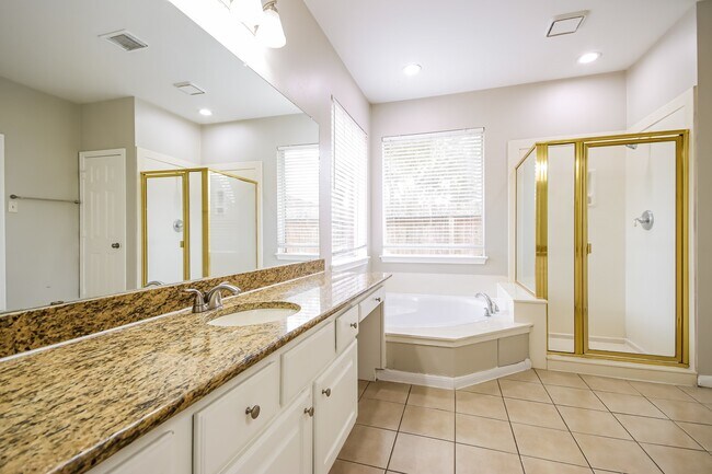 Building Photo - 4030 Echo Mountain Dr