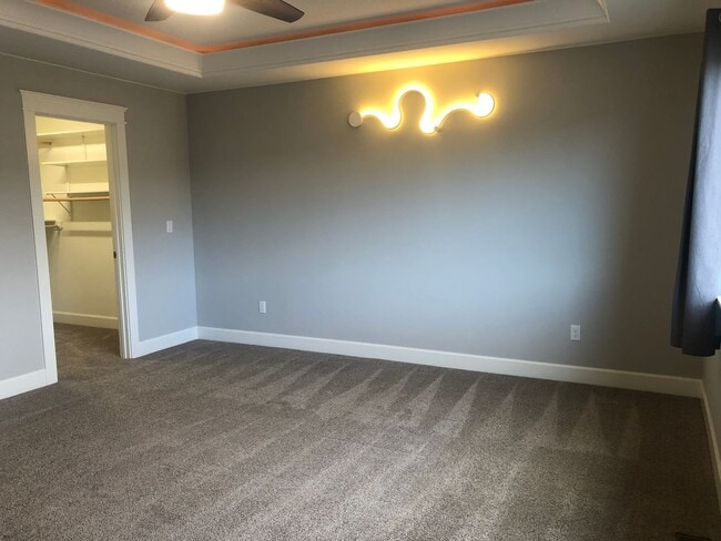 Building Photo - 222 W Celtic Cir