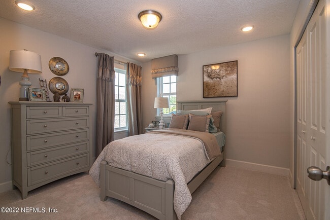 Building Photo - 118 Pioneer Village Dr