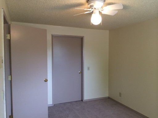 Building Photo - 670w13