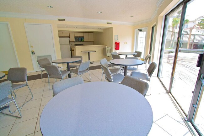 Building Photo - 170 Ocean Hibiscus Dr