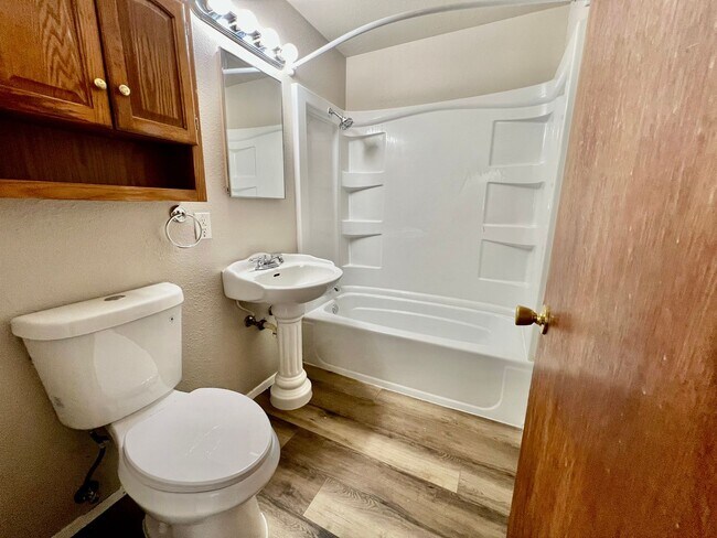 Building Photo - **$500 Move In Special** Newly Renovated 3...