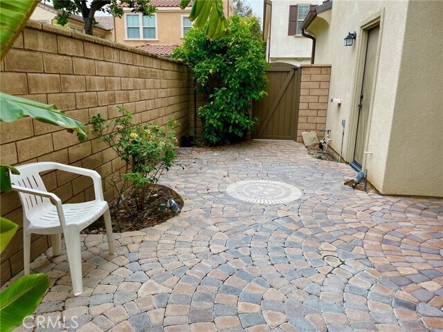 Building Photo - 65 Sacred Path