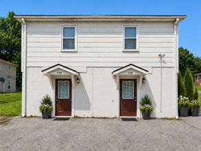 Building Photo - 5973-5973 Peco Ln