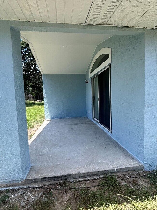 Building Photo - Davenport Home